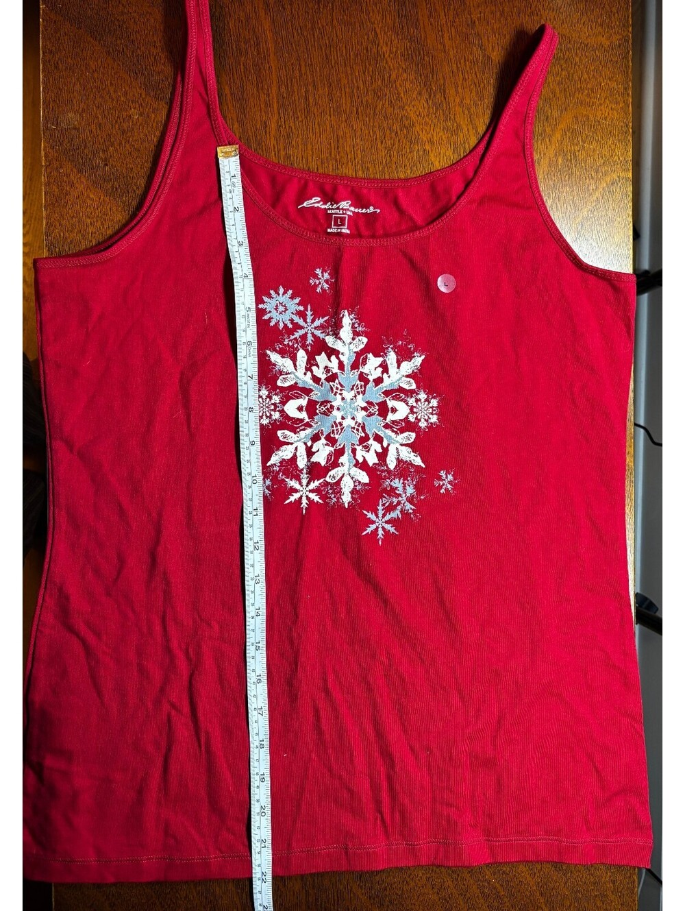 Eddie Bauer women’s red holiday tank top, size Large.
